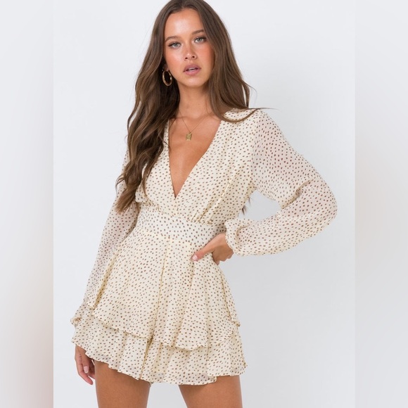 Princess Polly STRING OF LOVE ROMPER BEIGE | Spring Summer| Long Sleeve | Size 4 - Picture 1 of 6